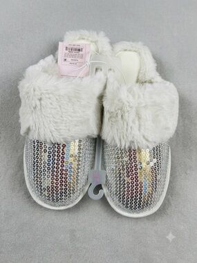 NWT Auden Silver Sequin Faux-Fur Scuff Slippers Size M (7/8) Cozy Loungewear⁠